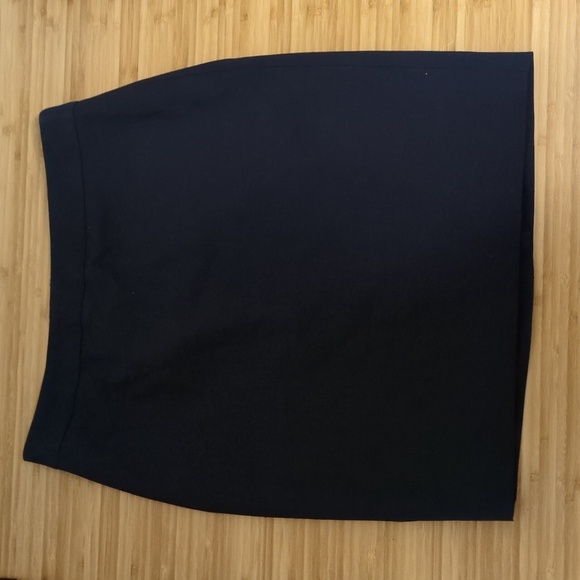 NWT Banana Republic Navy Wool Pencil Skirt – Classic & Professional - Picture 4 of 4